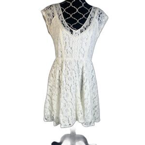 MarineBlu White Lace Low VNeck Back Tie Fit & Flare Flirty Dress Size Large
